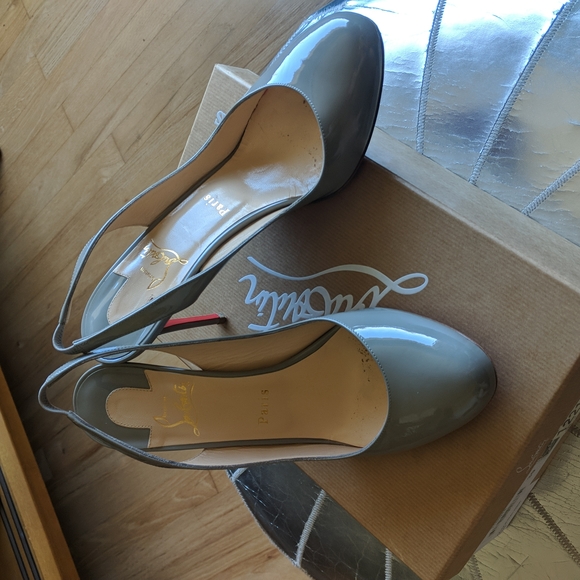 Fifi Louboutins in light gray sling back size 39 - Picture 2 of 7